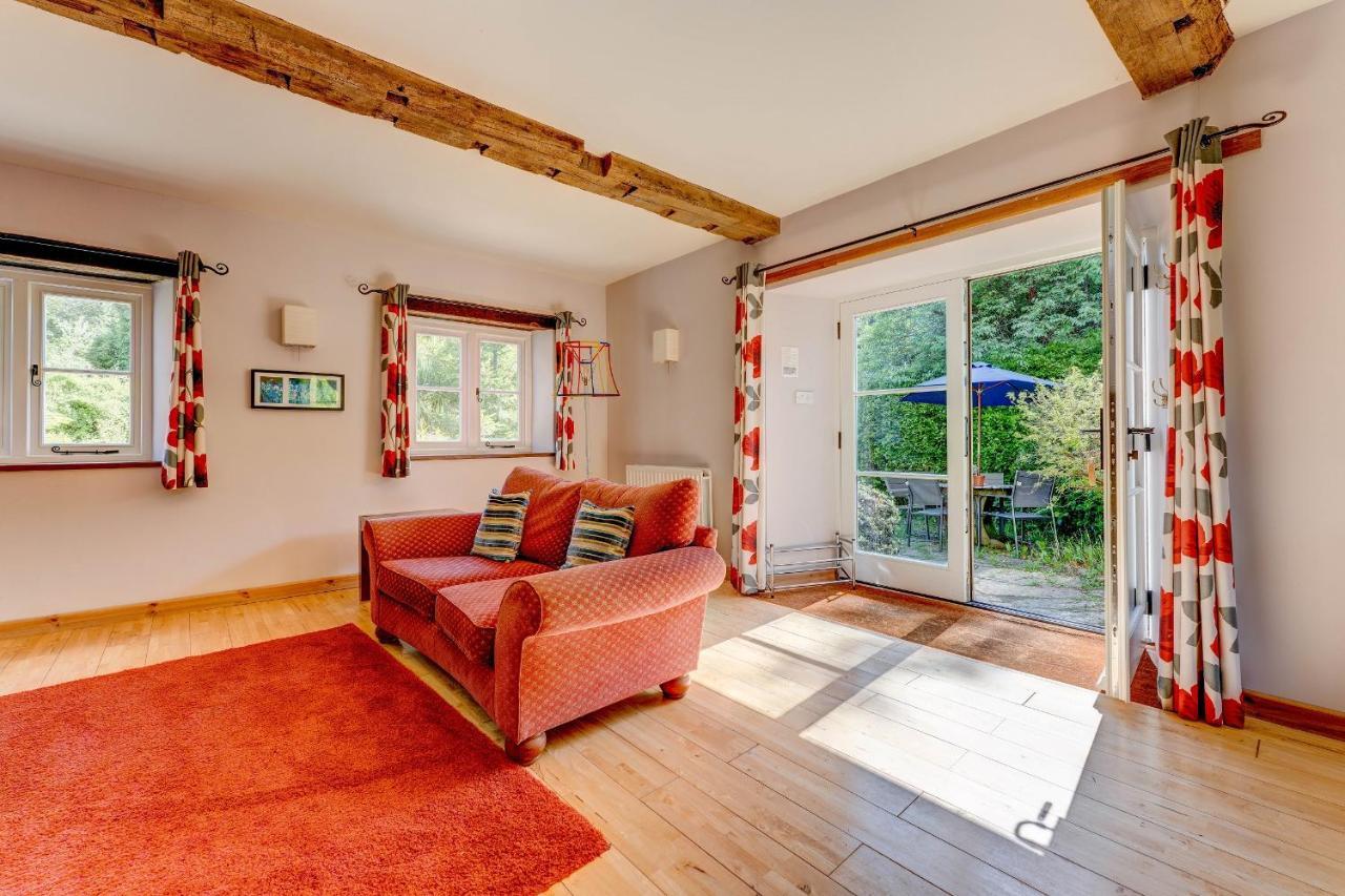 Bramley Cottage Ottery St Mary Bagian luar foto