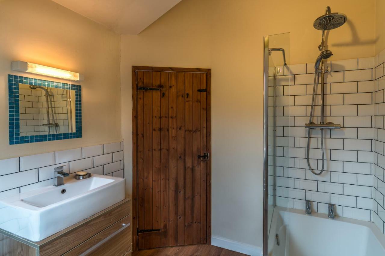 Bramley Cottage Ottery St Mary Bagian luar foto